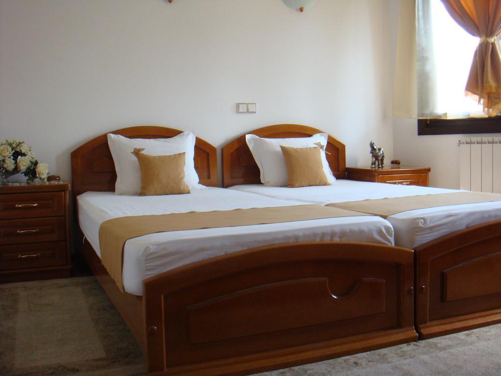 Family Hotel Elegance Arbanasi Rom bilde