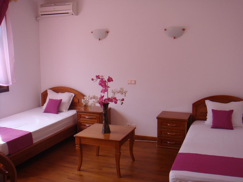 Family Hotel Elegance Arbanasi Rom bilde